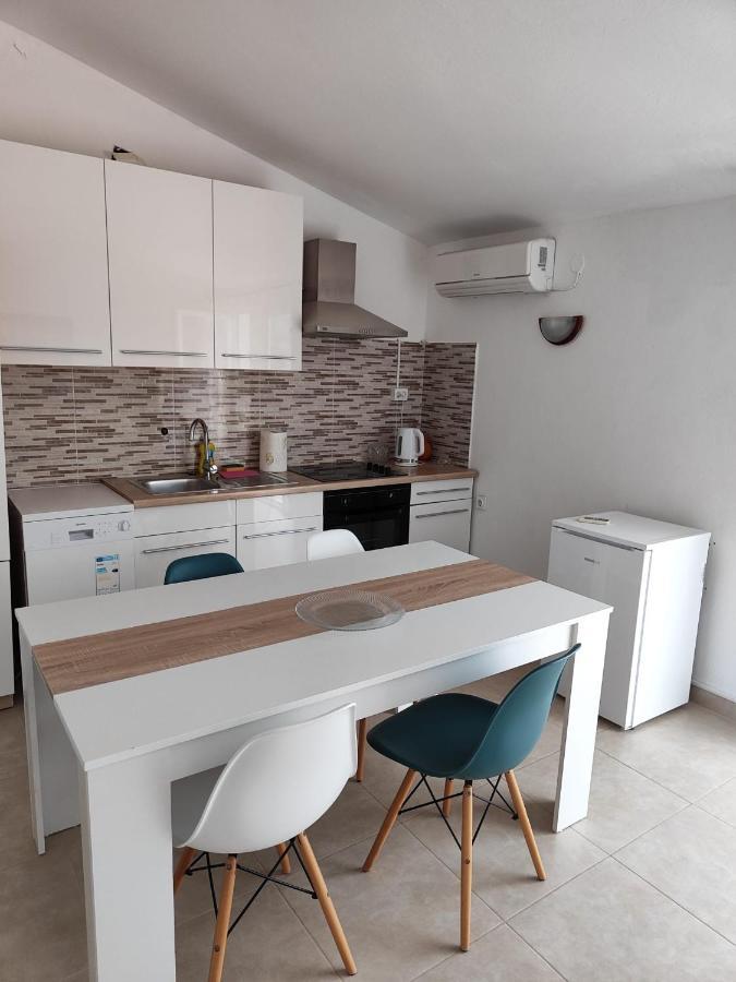 Apartments Radic Rogoznica  Exterior foto